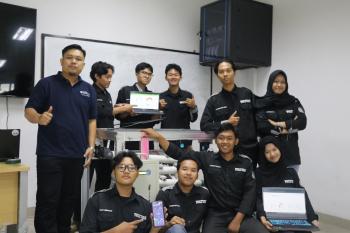 Sinergi Mahasiswa dan Dosen Teknologi Rekayasa Elektronika Politeknik Negeri Lampung Hadirkan Teknologi Smart Greenhouse Berbasis loT untuk Masa Depan Pertanian Presisi