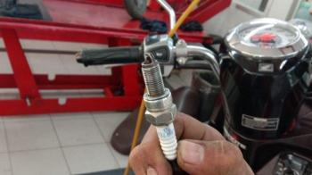 Bukan Sulap, Ini Cara Hidupkan Busi Motor Yang Sempat Mati