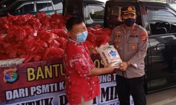 500 Paket Sembako dan Beras, PSMTI Berikan Secara Simbolis Bagi Warga Terdampak Covid-19 di Lamteng