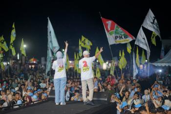 Kampanye Terakhir di Lapangan Sribawono, Mirza Tekankan Pentingnya Perubahan Untuk Masa Depan Lampung 