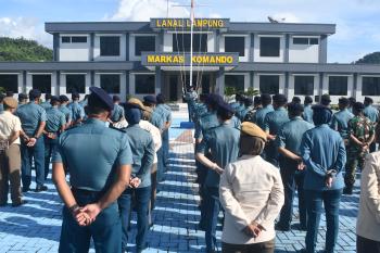 Komandan Lanal Lampung Laksanakan Apel Khusus dan Halal Bi Halal Bersama Jajaran