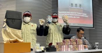 Suap Impor Mengalir Rutin, Rp7 Miliar per Bulan Diduga Diterima Oknum Bea Cukai