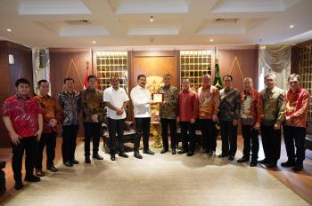 Christian Chandra Dampingi Pengurus PSMTI Pusat Audiensi dengan Jaksa Agung RI
