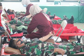 Peringati HUT Korem Ke-74, Kodim 0429/Lamtim Gelar Bhaksos Donor Darah