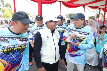 Puncak Hari Kesehatan Nasional Ke 60, Pj.Gubernur Samsudin Ajak Masyarakat Jadikan Olahraga Sebagai Gaya Hidup Untuk Meningkatkan Kesadaran Pentingnya Kesehatan 