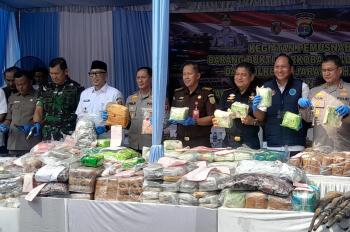 29 Kasus Narkoba Terungkap, Polda Lampung Musnahkan Barang Bukti Senilai Rp264,9 Miliar