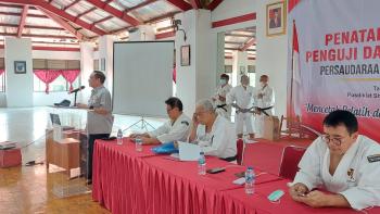 Laksdya TNI.(Purn) Dr. Agus Stiadji. S.A.P. M.A Membuka Secara Resmi Penataran Pelatih dan Penguji Daerah Se - Indonesia