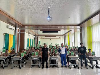 Peduli Keselamatan Berkendara, TDM Gelar Safety Riding di SMAN 5 Bandar Lampung 