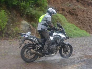 Tips Mencegah Cipratan Air dari Spakbor Sepeda Motor