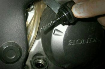 Kurangi Gesekan Yang Dihasilkan Pada Mesin Motor Honda