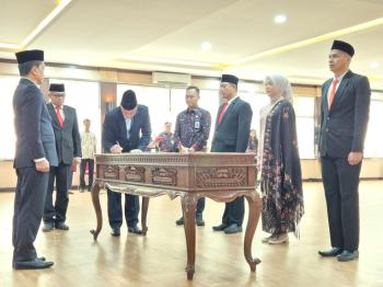 Lantik Tujuh Notaris Dan Dua PPNS, Kakanwil Santosa Pesankan Jaga Integritas
