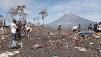 Nyesek, Ini Keinginan Warga Pasca Erupsi Semeru â€œKami Ingin Punya Tempat Tinggalâ€