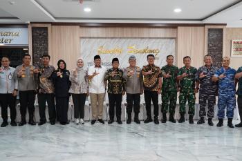 Tingkatkan Sinergitas dalam Rangka Dukung Pembangunan Lampung, Pj. Gubernur Samsudin dan Forkopimda Gelar Silaturahmi Bersama Gubernur dan Wakil Gubernur Lampung Terpilih 2025-2030
