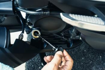 Tiga Penyebab Oli Motor Cepat Habis