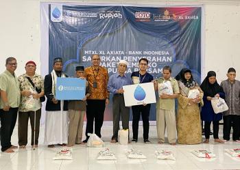 Karyawan XL Axiata dan Bank Indonesia Serahkan Bantuan dan Buka Bersama Disabilitas Netra di Medan