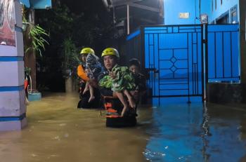 Bandar Lampung Dikepung Banjir, Tim Gabungan Turun Tangan Evakuasi 109 Warga