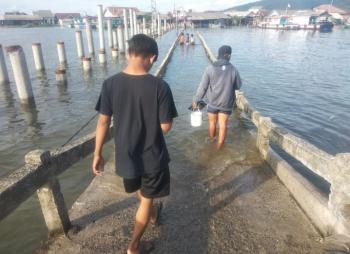 Sering Terjadi Banjir Rob, Warga Pulau Pasaran Harap Pemerintah Buatkan Tanggul 