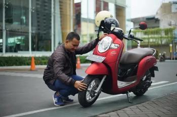 Rutin Periksa Komponen Sepeda Motor Berikut Agar Selalu Aman Saat Berkendara   