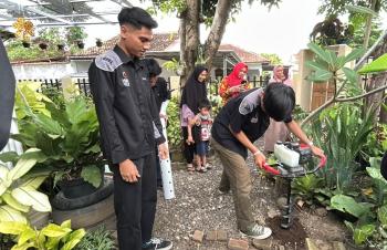Dari Kampus untuk Masyarakat, Mahasiswa UBL Implementasikan Program Biopori Berbasis Partisipasi Warga