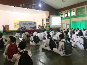 Gelar Safety Riding di SMK Negeri 2, TDM Ajak Generasi Muda Untuk #Cari_Aman