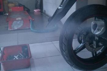 Astra Motor : Waspada! Seal Klep dan Ring Piston Lemah Bisa Bikin Knalpot Motor 4 Tak Mendadak Ngebul