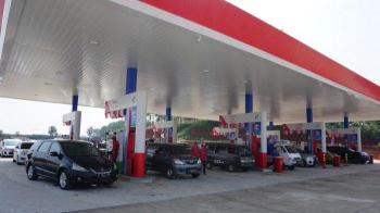 Pemerintah Batal Jalankan Rencana Pembatasan Pembelian BBM Bersubsidi? 
