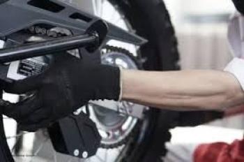 Merawat Rantai Motor, Hindari Kendor Dan Aus 