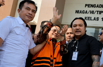Bupati Nonaktif Pati Sudewo Duduk di Kursi Terdakwa, Sidang Perdana Berlangsung Hari Ini