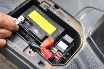 Tips Baca Kode Pada Aki Motor Kamu