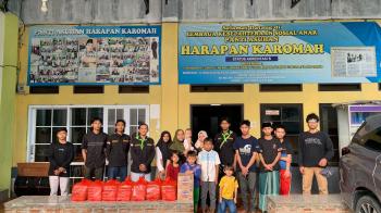 Yayasan Alfian Husin dan Sedulur Mirza Salurkan 100 Nasi Kotak untuk Panti Asuhan dan Warga Bandar Lampung