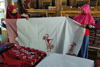 Kain Batik Merah Putih Sambut Kemerdekaan RI Muncul dari Kulonprogo
