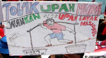 Teriakan Buruh Menggelegar di Jakarta! Tolak Upah Murah, Hapus Outsourcing!