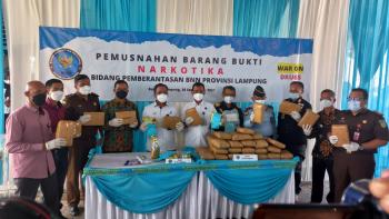 Lampung Darurat Narkotika! Musnahkan Puluhan Barang Bukti, Begini Kata BNNP Lampung