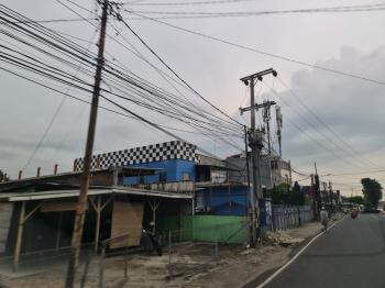 Kabel Listrik dan Kabel Telepon Semrawut Menjadi Kota Bandar Lampung Kumuh Dipandang