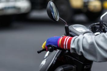 Bahaya Memutar Gas Sambil Menahan Rem Dan Bisa Berakibat Fatal