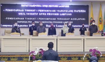 Wagub Chusnunia Sampaikan 8 Raperda Prakarsa Pemprov dalam Rapat Paripurna DPRD Lampung, Termasuk Pendirian 5 BUMD