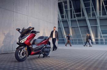 Honda Forza Terbaru : Performa Tinggi dan Kenyamanan Maksimal diJalan Raya  