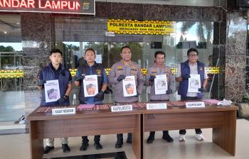 Komplotan Bajing Loncat Gasak Pupuk dari Truk, Polisi Buru Tiga Pelaku Buron di Bandar Lampung