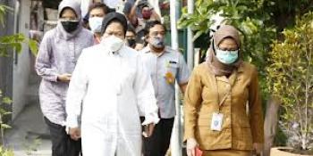 Mensos Risma Blusukan Sidak Bansos PPKM Darurat di Yogyakarta