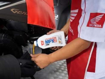 Ketahui Arti Kode dan Istilah Pada Label Oli Sepeda Motor 