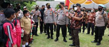Kapolri Pantau Vaksinasi Anak Usia 6-11 di SDN 2 Galih Lunik Tanjung Bintang Via Zoom