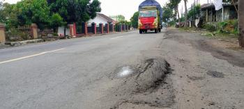 Pak Bupati, Jalinsum Lampura Rusak Butuh Perbaikan