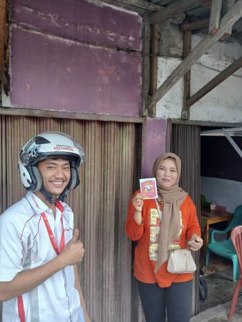Astra Motor Natar Edukasi Konsumen Lewat Pembagian Brosur Layanan Cek Rangka Gratis