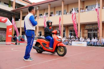 Edukasi Safety Riding Perkuat Kesadaran Berkendara Aman di SMAN 10 Bandar Lampung