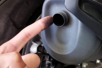 Penyebab Oli Keluar Dari Knalpot Sepeda Motor 