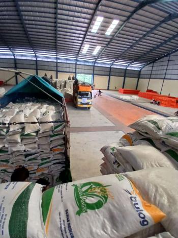 Perum Bulog Kembali Salurkan Bantuan Pangan Beras Tahap Ke III