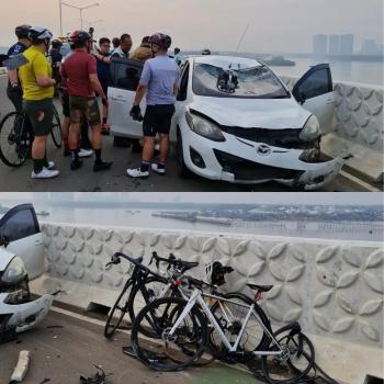 Pengendara Mobil Menabrak Rombongan Pesepeda di Jembatan PIK