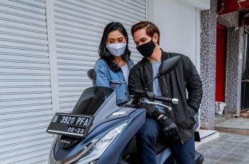 Naik Motor Tetap Harus Pakai Masker, Ini Caranya Yang Benar