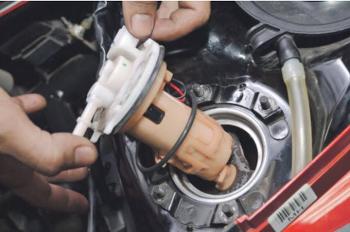 Apasih Manfaat Menguras Tangki Motor Secara Berkala Yang Perlu Brosis Ketahui 