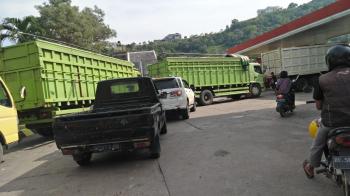 Derita Solar Langka dan Sulit Didapat, Nasib Supir di Lampung Makin Tercekik
